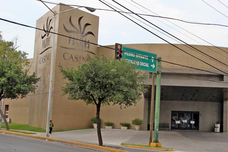 Los negocios están clausurados.