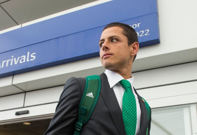 Javier hernández en su llegada a Dallas