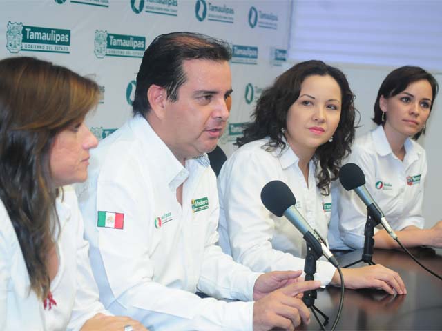 Jaime Posadas Lara y Sandra Fernández Mitates en marca Tampico Miramar.