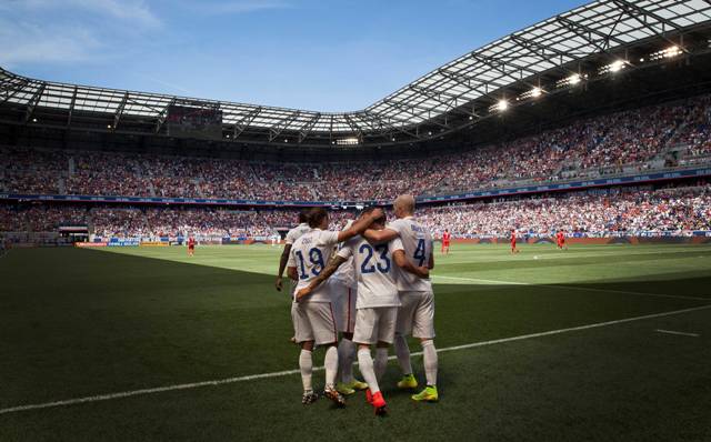 Jugadores de Estados Unidos celebran 
