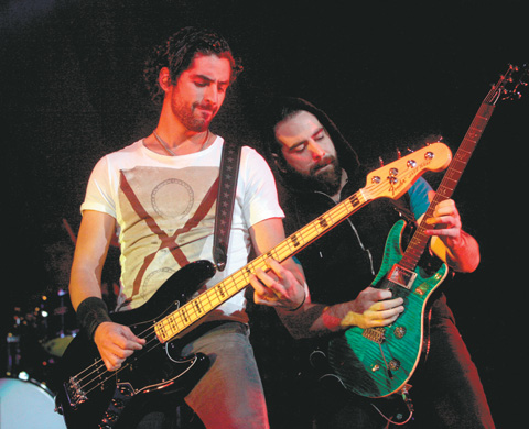 Los rockeros casi no entablaron comunicación con sus fans.