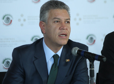 David Penchyna, senador de la República. 