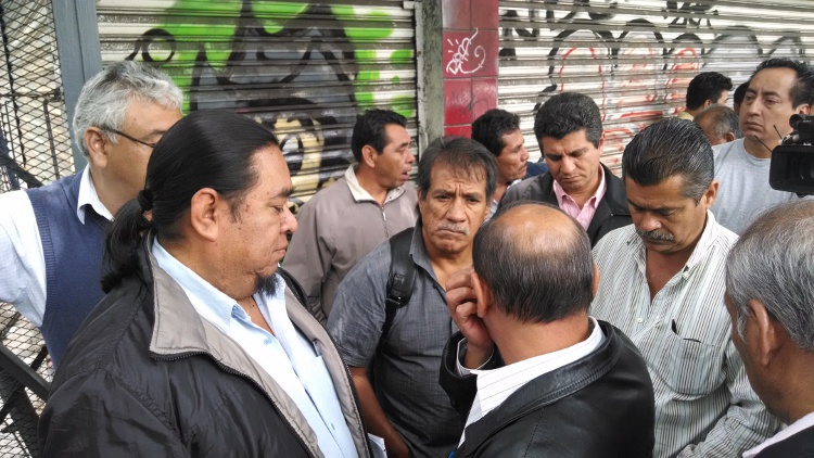 Ingresa comisión de la CNTE a Segob - Grupo Milenio