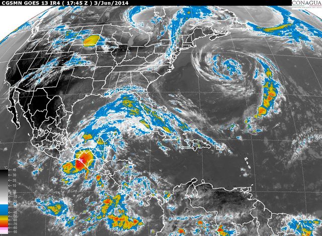 Alertan en Veracruz por depresión tropical que se podría convertir en tormenta.
