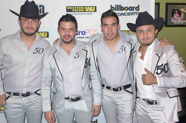 Calibre 50 es el primer mexicano en estrenar su disco de manera exclusiva en la plataforma. 