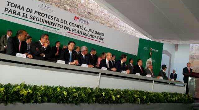 El Comité Ciudadano rindió protesta hoy ante el titular de Hacienda, Luis Videgaray, el comisionado federal en la entidad, Alfredo Castillo y el gober