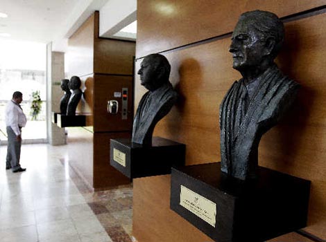 Las cuatro efigies permanecerán en las instalaciones del Consejo Regulador del Tequila.