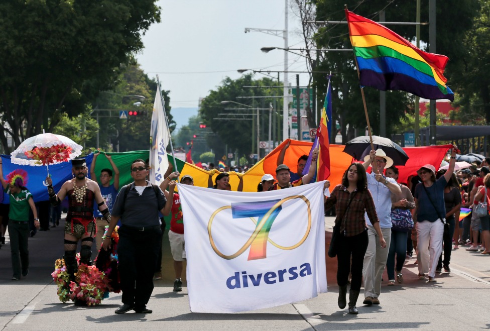 Comunidad LGBT marcha por la igualdad 