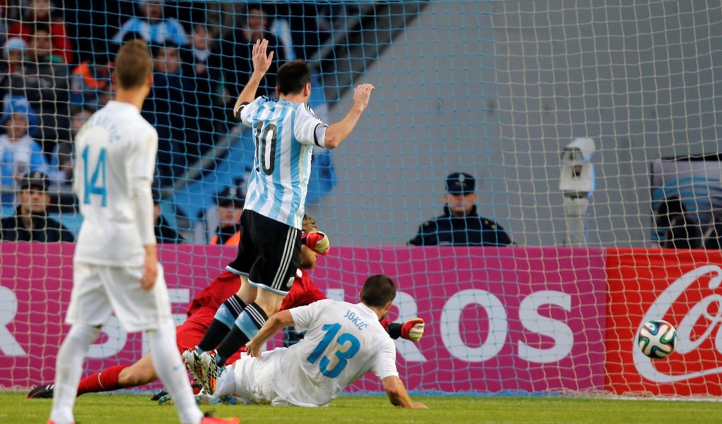 Messi anotó el segundo gol de la albiceleste