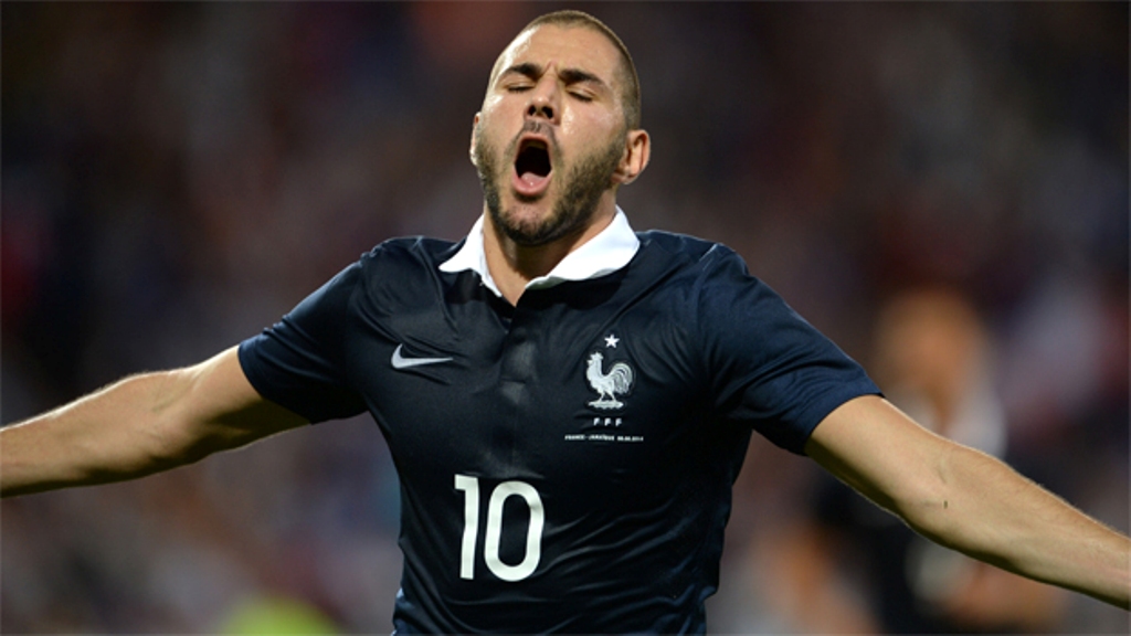 Benzema anotó doblete 