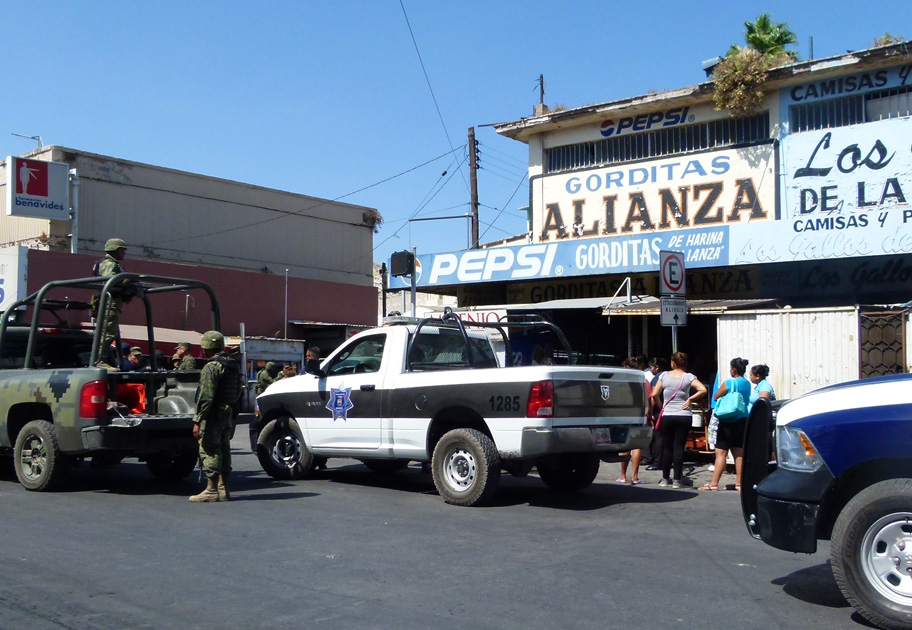 A confirmar el hecho acudieron la policía estatal y municipal, además del ejército.