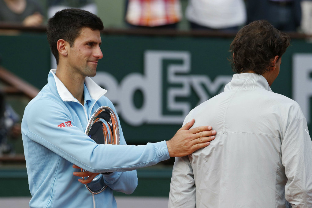 Novak Djokovic y Rafael Nadal después de la final