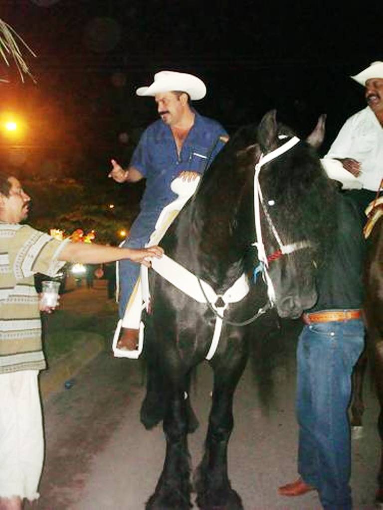 Ramírez Villanueva, mejor conocido como “el alcalde dadivoso”, obtuvo en el 2008 el triunfo electoral a la alcaldía de este municipio bajo las siglas 