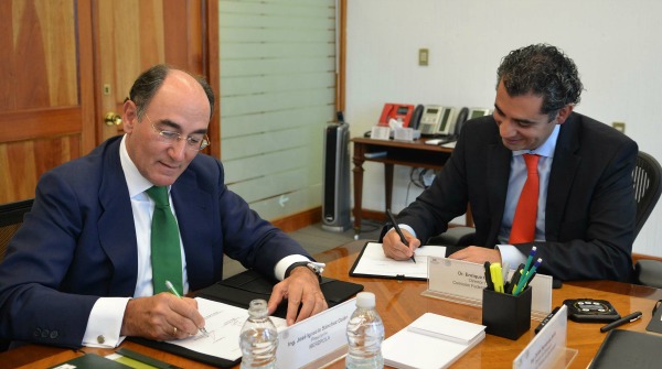 El convenio, firmado por los directores de CFE, Enrique Ochoa, e Iberdrola, Ignacio Sánchez Galán, se centra en las áreas de generación de electricida