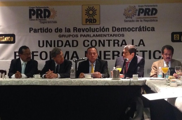 Conferencia de prensa del PRD sobre leyes secundarias de la reforma energética.