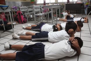  Capacitan alumnos para actuar en caso de balaceras 