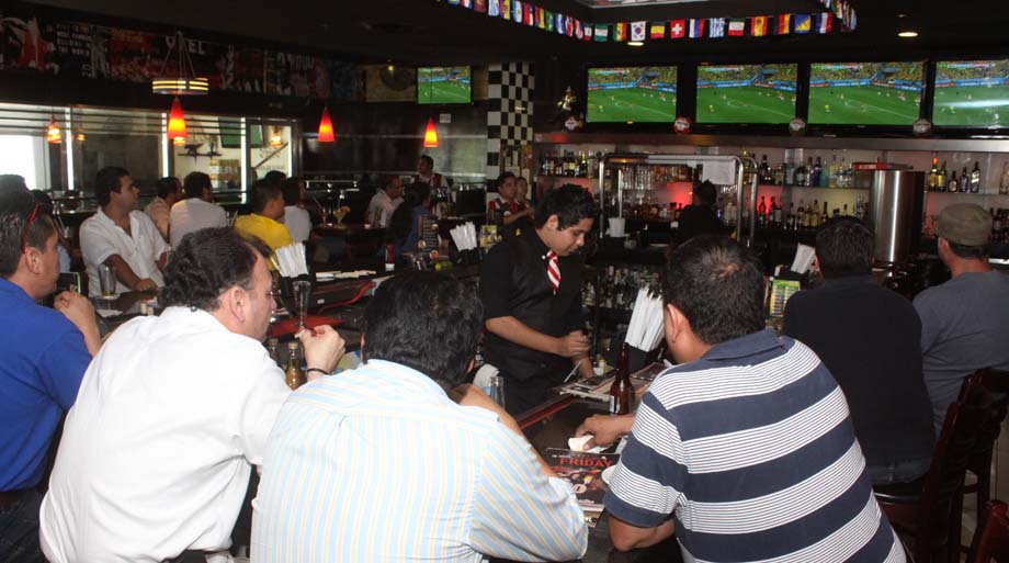 Negocios se verán beneficiados por mundial de fútbol 