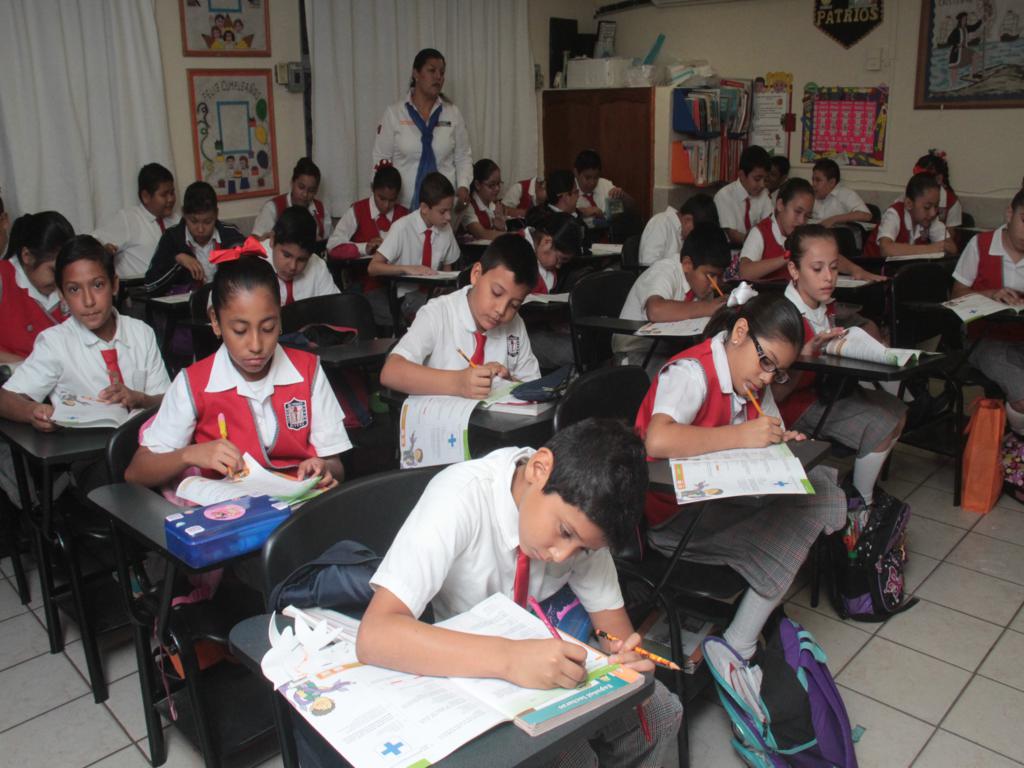 Algunos maestros serán adscritos a otras escuelas, por lo que dejarán a alumnos sin mentor.