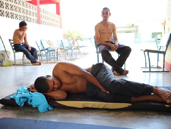 Migrantes afectados severamente por la ola de calor en frontera de Reynosa 