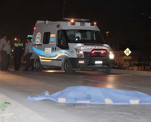 Solicitaron la presencia de una ambulancia de emergencia San Nicolás para que atendieran tanto la menor como a la mamá, quien desesperadamente pedía a