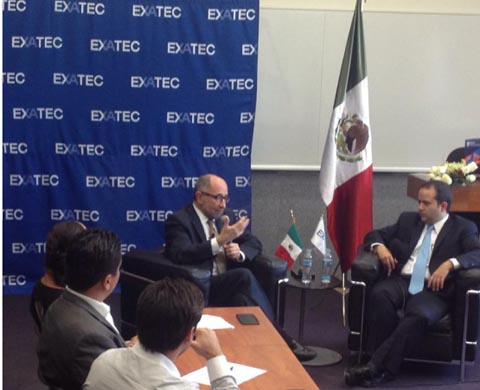 El tema abordado durante la charla fue el panorama actual de la Corte. 