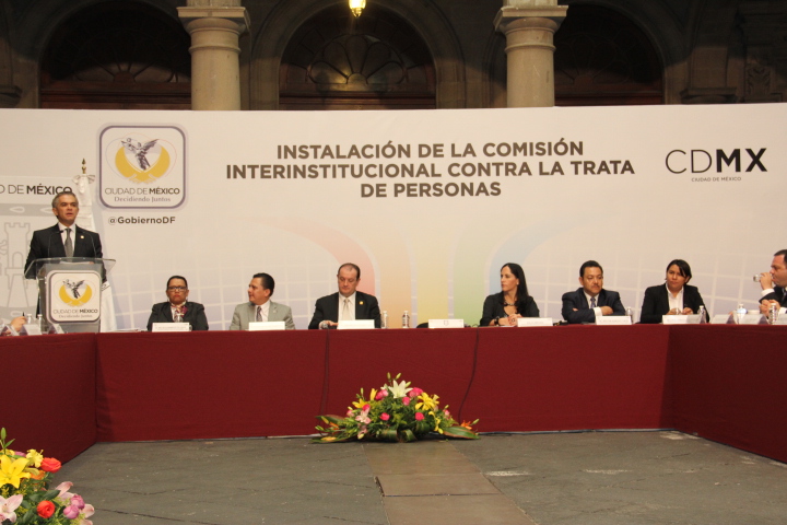 El jefe de Gobierno durante la instalación de la Comisión Interinstitucional de la Trata de Personas