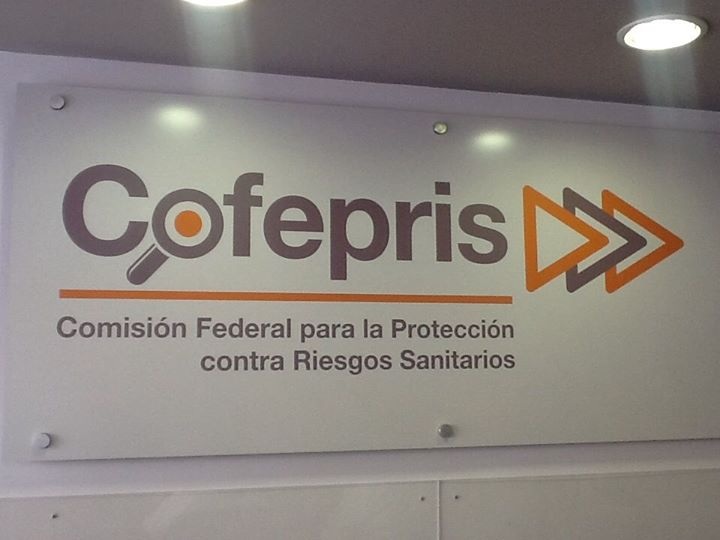 Cofepris y CCE firman convenio para apoyar a empresas exportadoras. 
