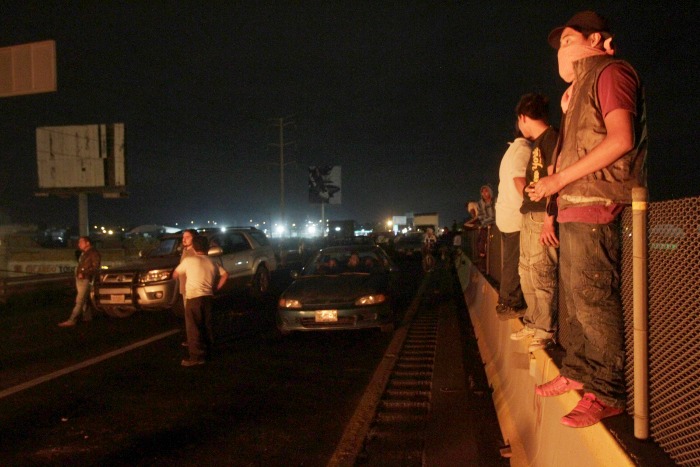 Pobladores de San Francisco Ocotlán bloquearon la autopista por más de cinco horas.