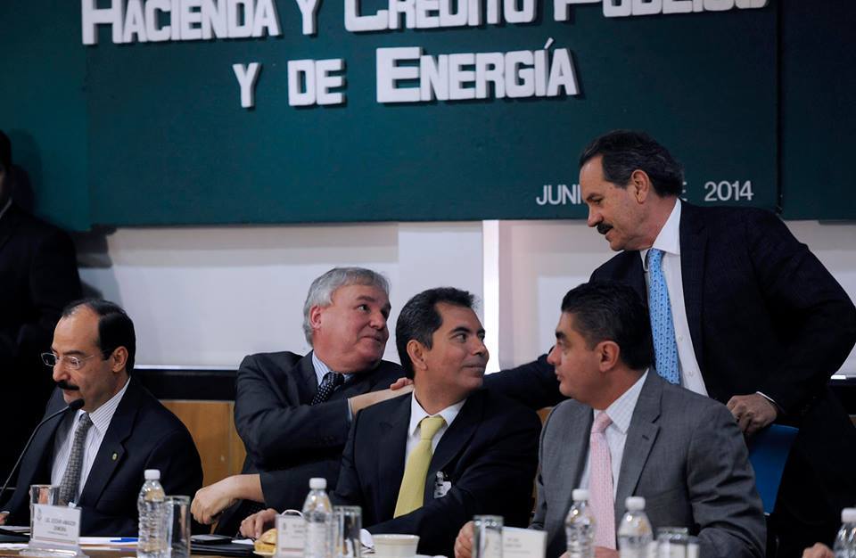 Comisión que investiga contratos de Pemex citará a comparecer a Murillo Karam para que informe sobre indagatorias.
