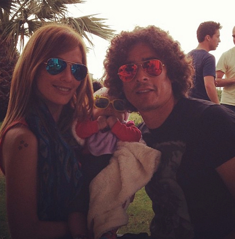 Karla Mora, Ochoa y su pequeña hija 