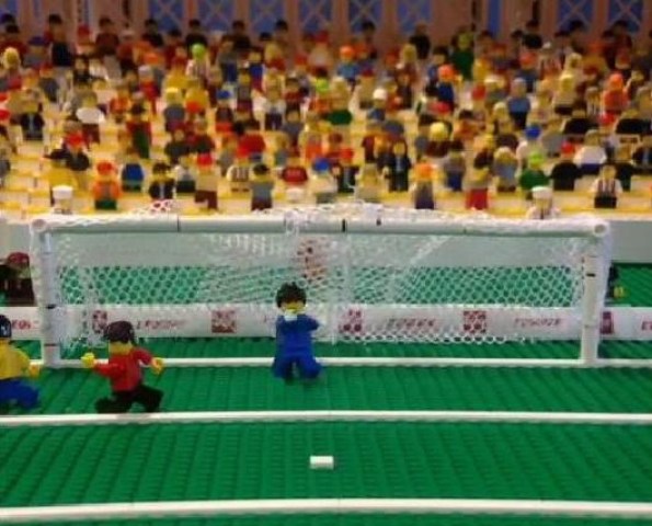 Las tajadas de Guillermo Ochoa en Lego