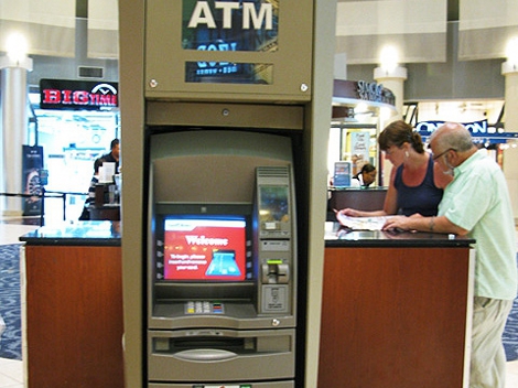Empresas propietarias de cajeros ATM, pasan por alto llamados para cumplir con la ley y presentar la documentación requerida por el ayuntamiento.