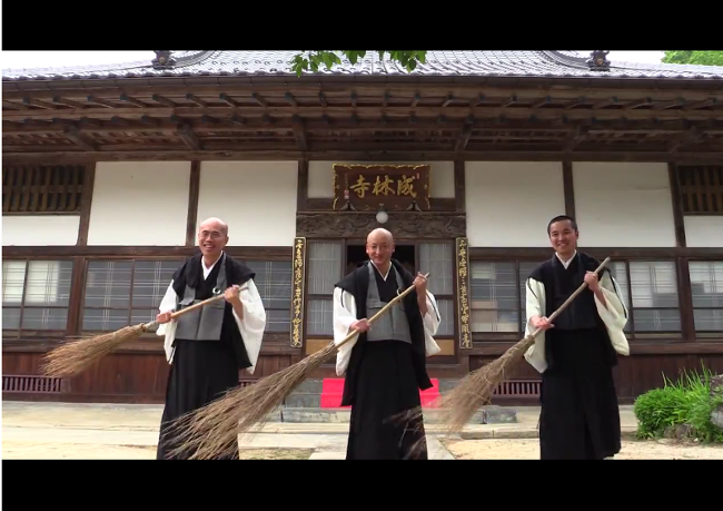 Habitantes de Fukushima bailan "Happy" de Pharrell Williams.