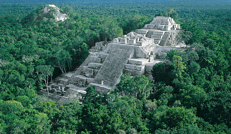 Calakmul, junto a Tikal, es considerada una de las ciudades mayas más representativas de la época clásica de Mesoamérica.