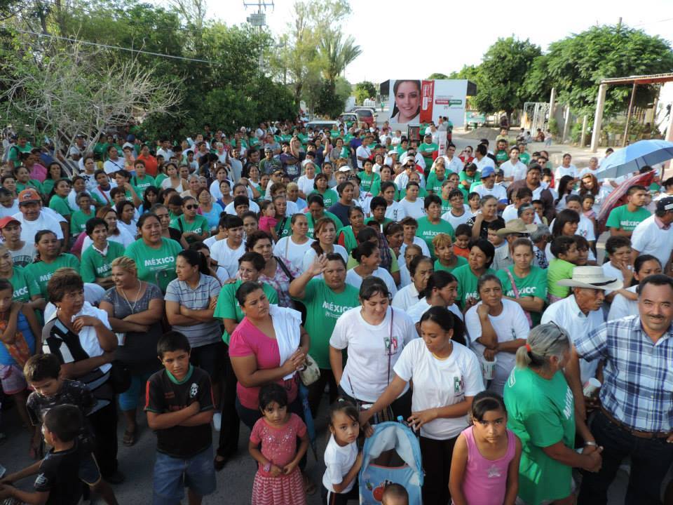 Los gestores sociales defi enden los interesés de sus partidos políticos.