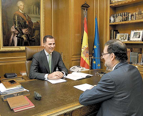 El monarca recibió a Mariano Rajoy en el Palacio de la Zarzuela.