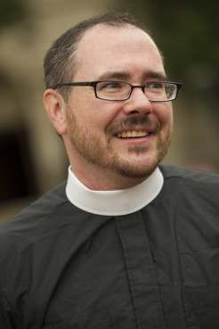 El sacerdote es capellán de la Universidad de Boston y consejero espiritual en la Harvard Divinity School.