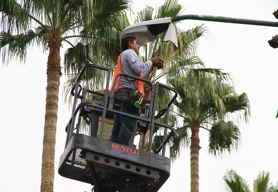 Este miércoles fue aprobado el contrato de alumbrado en Torreón. 