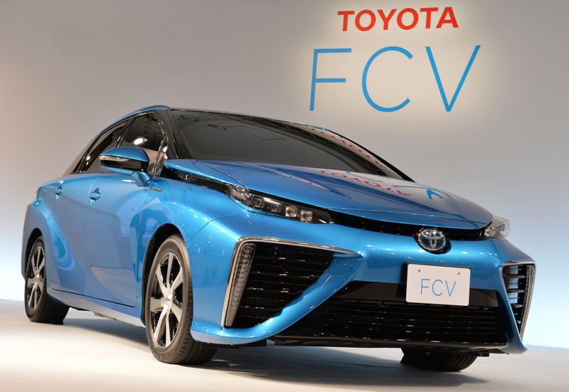 Toyota lanzará su primer auto con pila de hidrógeno en abril de 2015 en Japón.