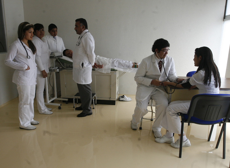 Alumnos de Medicina en Hidalgo