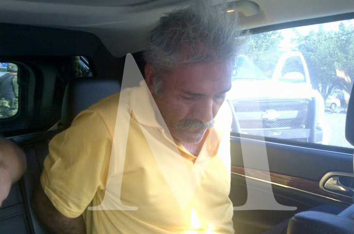 José Manuel Mireles fue detenido en Lázaro Cárdenas junto con varios de sus allegados.