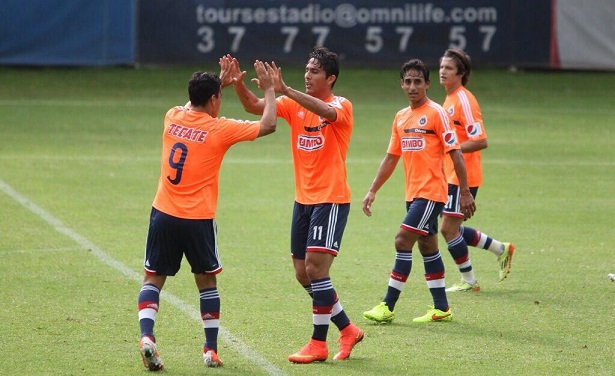    El equipo de Estudiantes enfrentó a las Chivas Rayadas en Verde Valle 