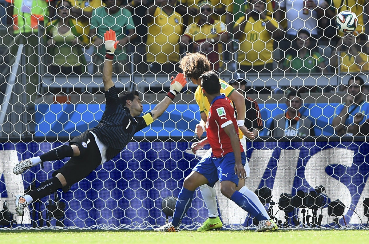 Gol de David Luiz para poner el 1-0 