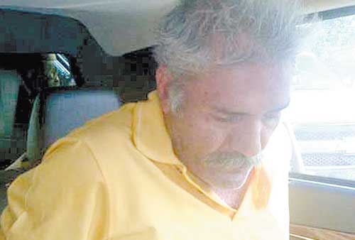 José Manuel Mireles quedó a disposición de la procuraduría estatal.