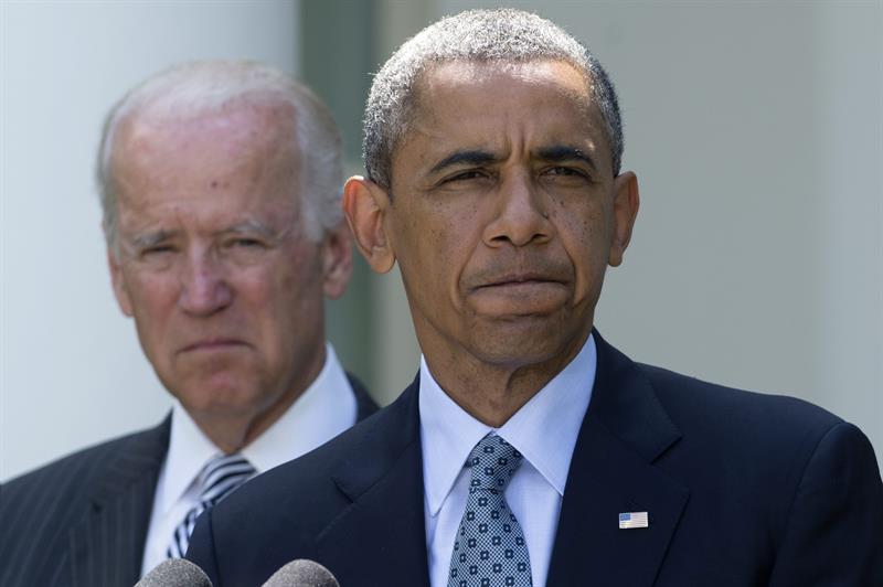 El presidente de EU, Barack Obama, durante su intervención ante la prensa, a su derecha, el vicepresidente, Joe Biden