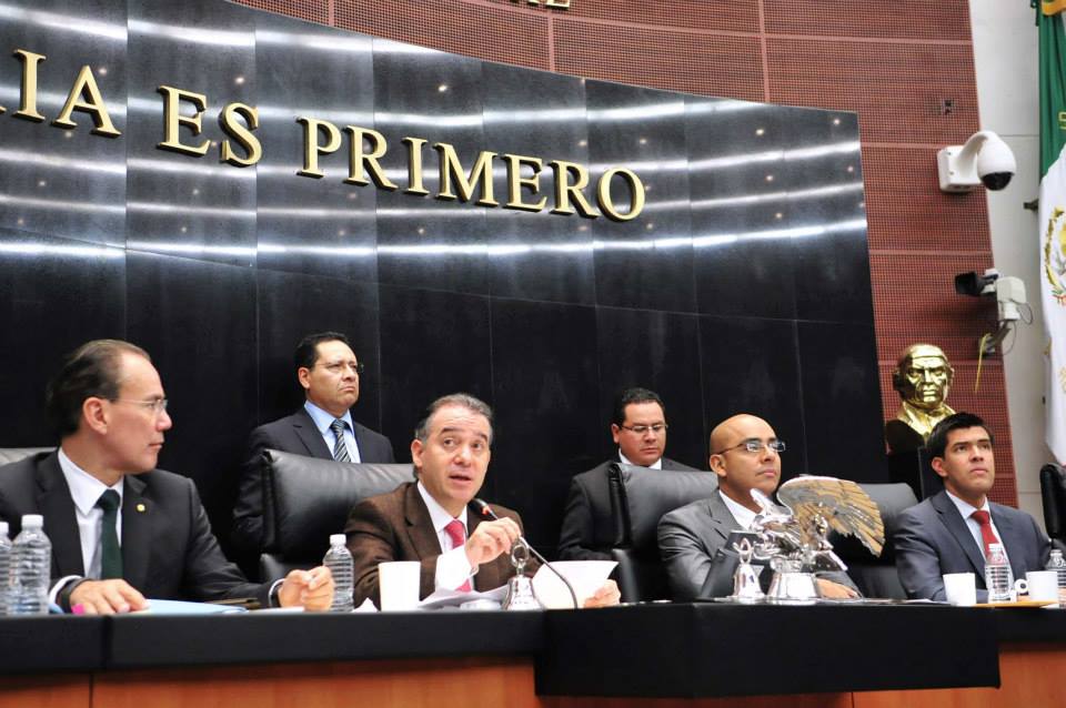 Aprueba Comisión Permanente integrar grupo de legisladores para atender problemática de niños migrantes que tratan de llegar a EU.