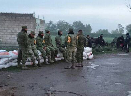 Debido a las intensas lluvias, elementos de Protección Civil del Gobierno Municipal de Tezontepec de Aldama, mantienen un dispositivo de prevención, a