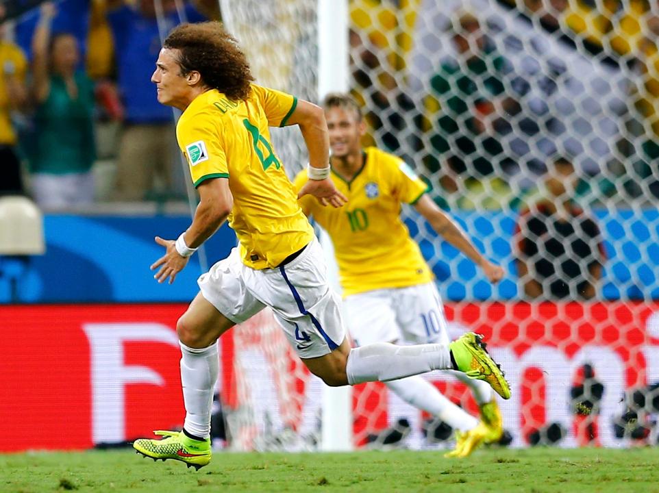 David Luiz festeja el segundo gol