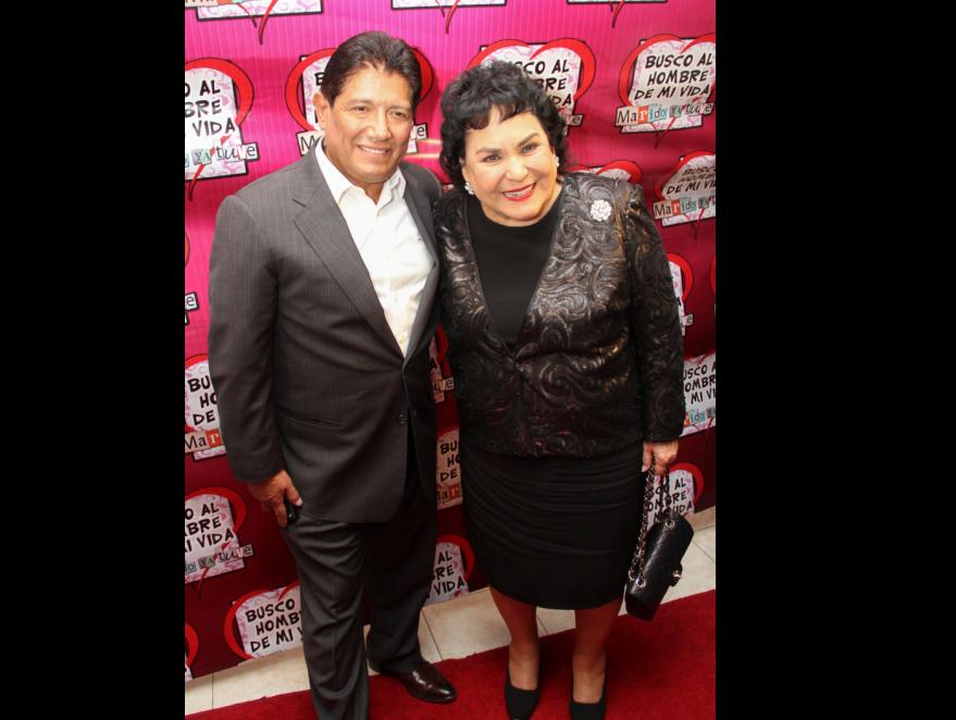 Carmen Salinas atestiguó la graduación de 30 participantes.