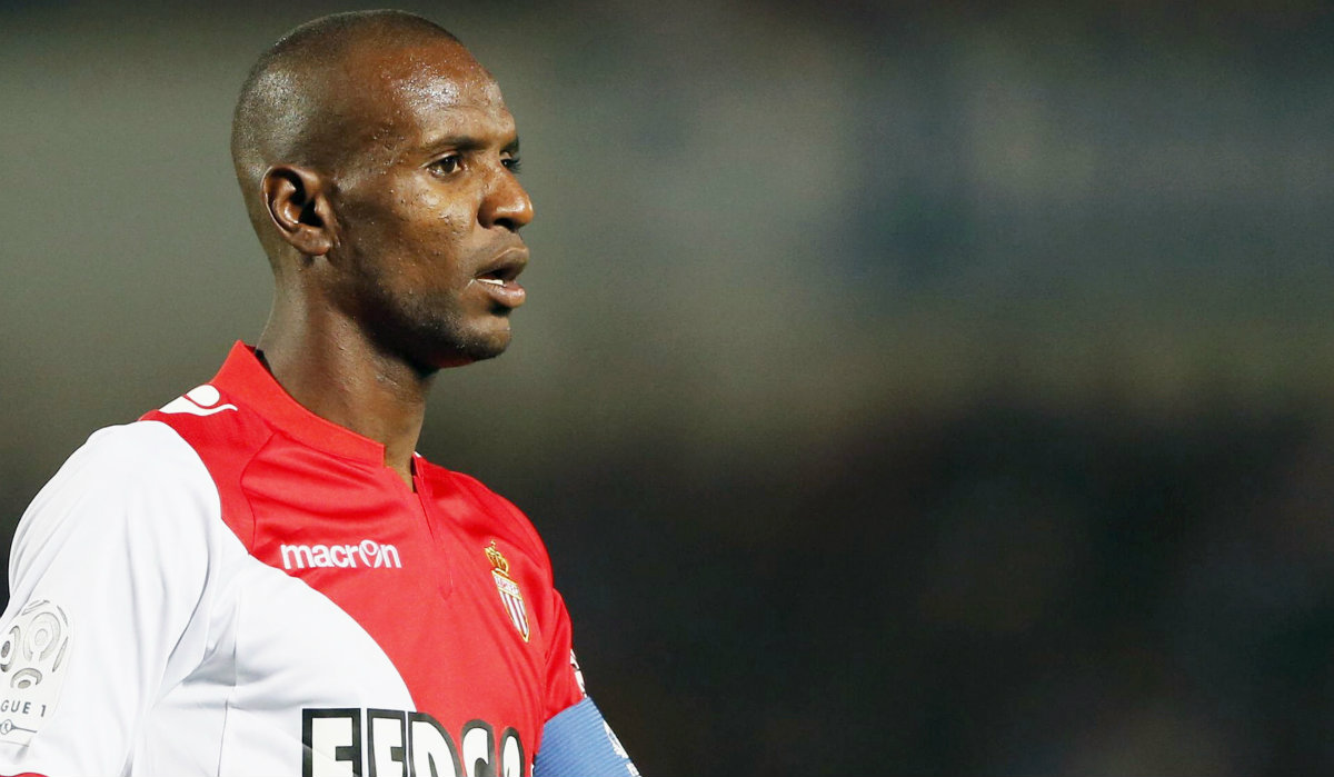 Eric Abidal con el Mónaco 
